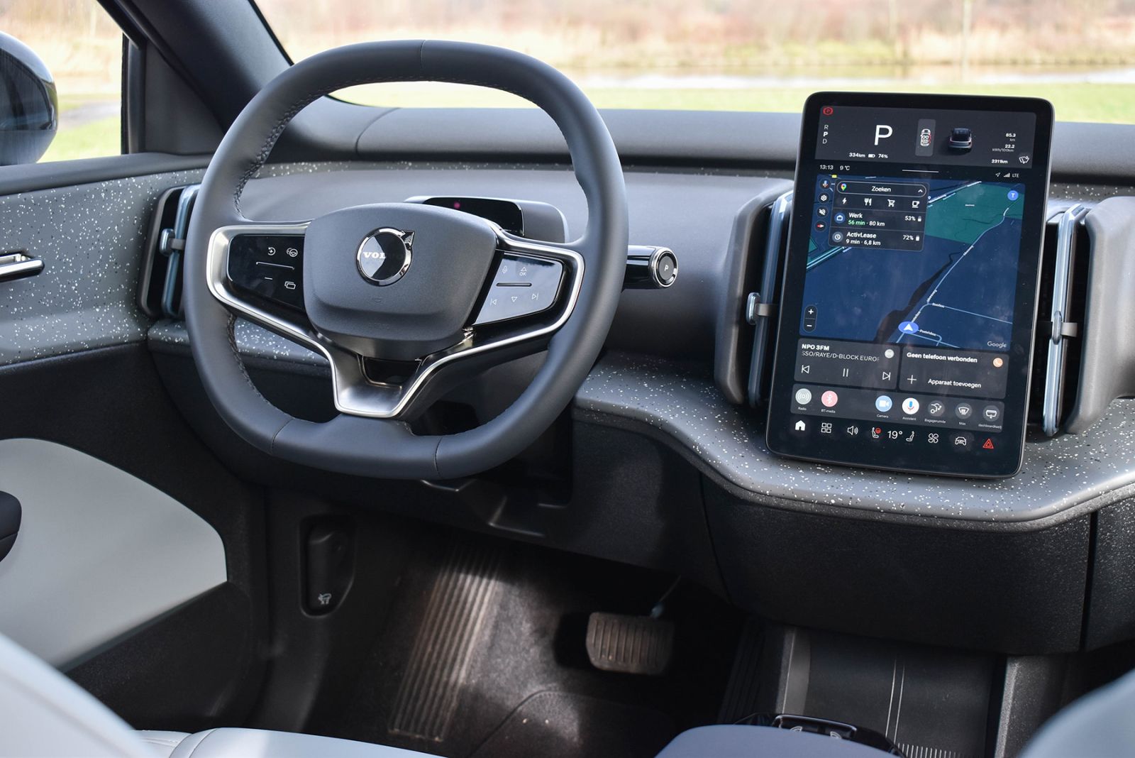 Volvo EX30 touchscreen