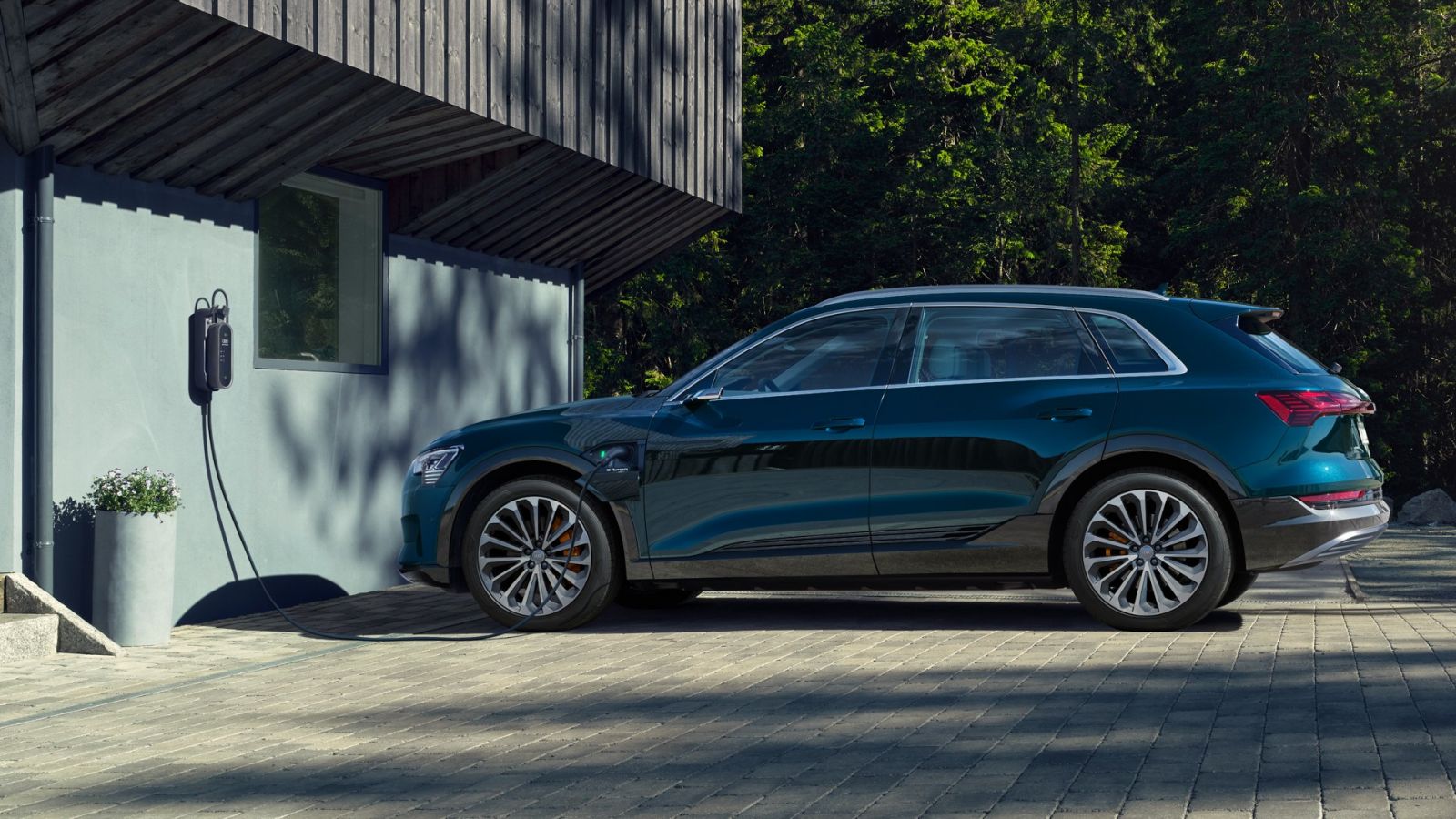 Audi e-tron 2019