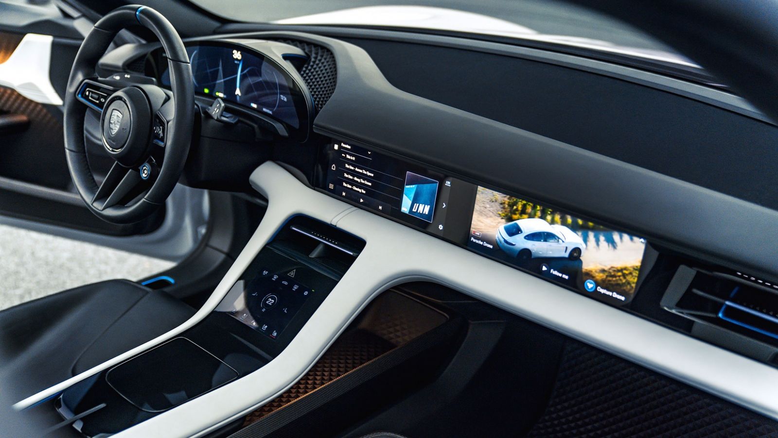 Porsche Mission E Cross Turismo interieur