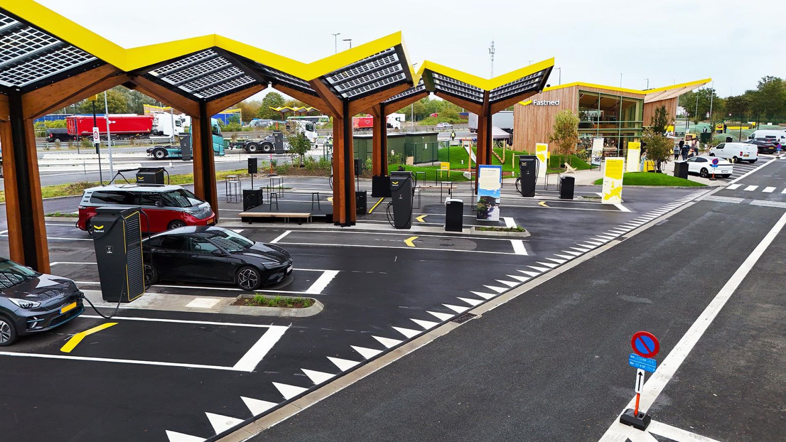 Snelladen bij Fastned - ActivLease