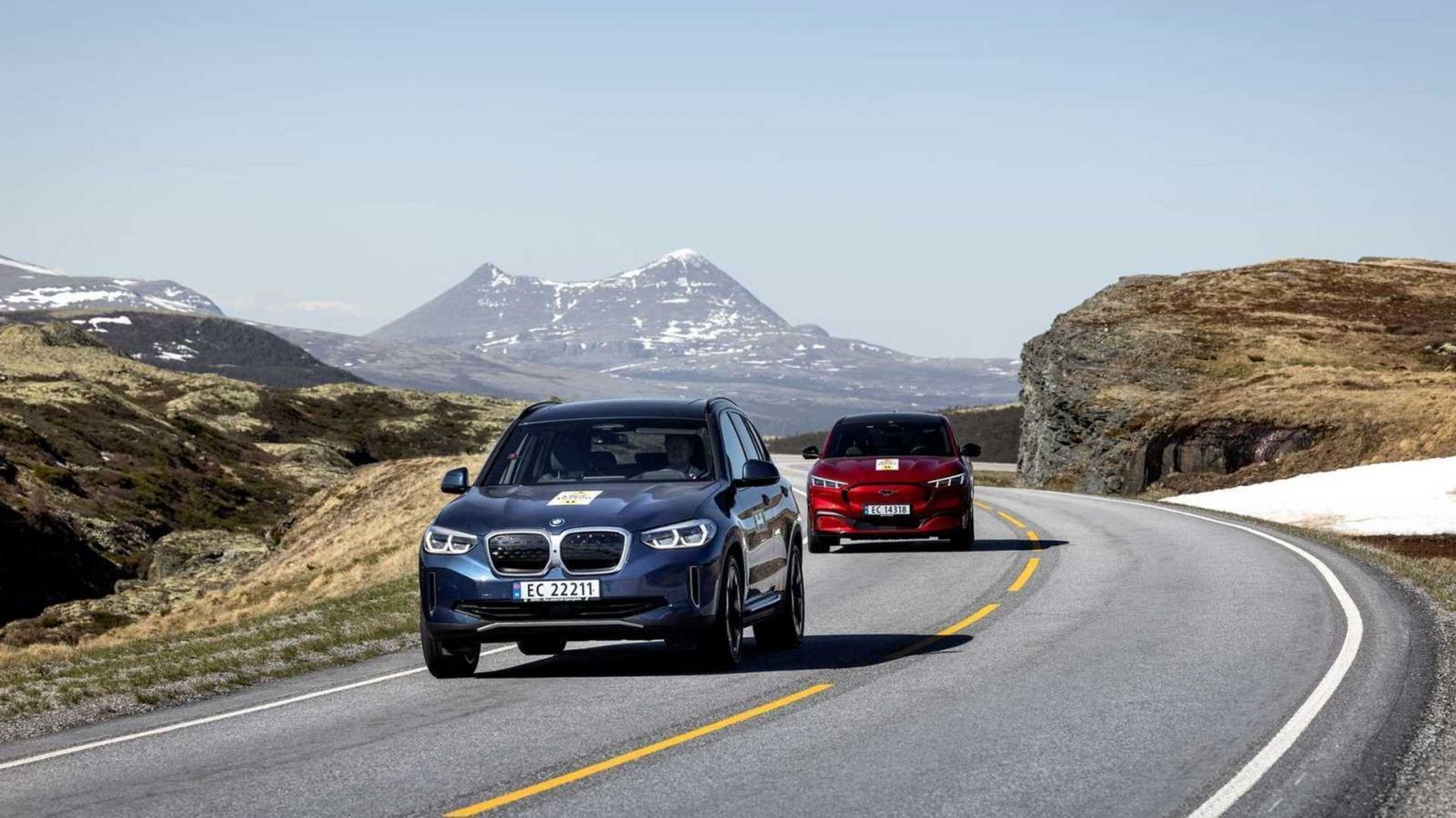 Ford Mustang Mach-e en BMW iX3