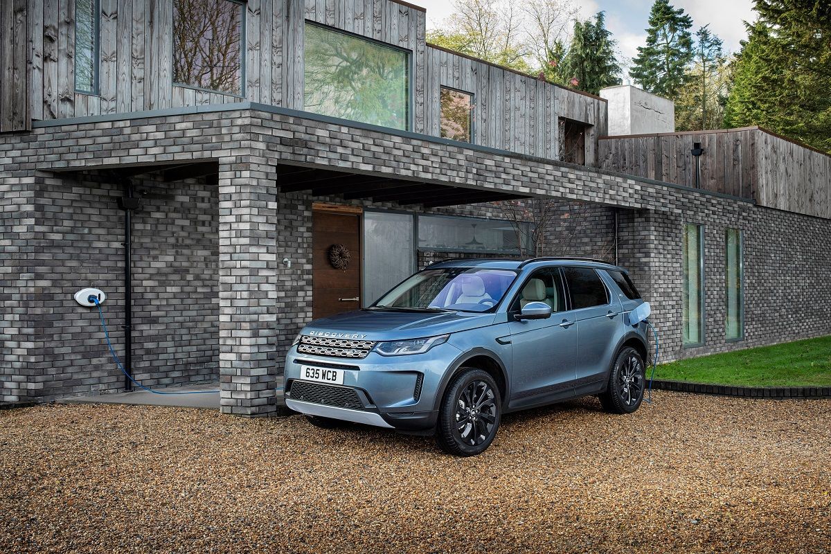 Land Rover Discovery Sport P300e PHEV