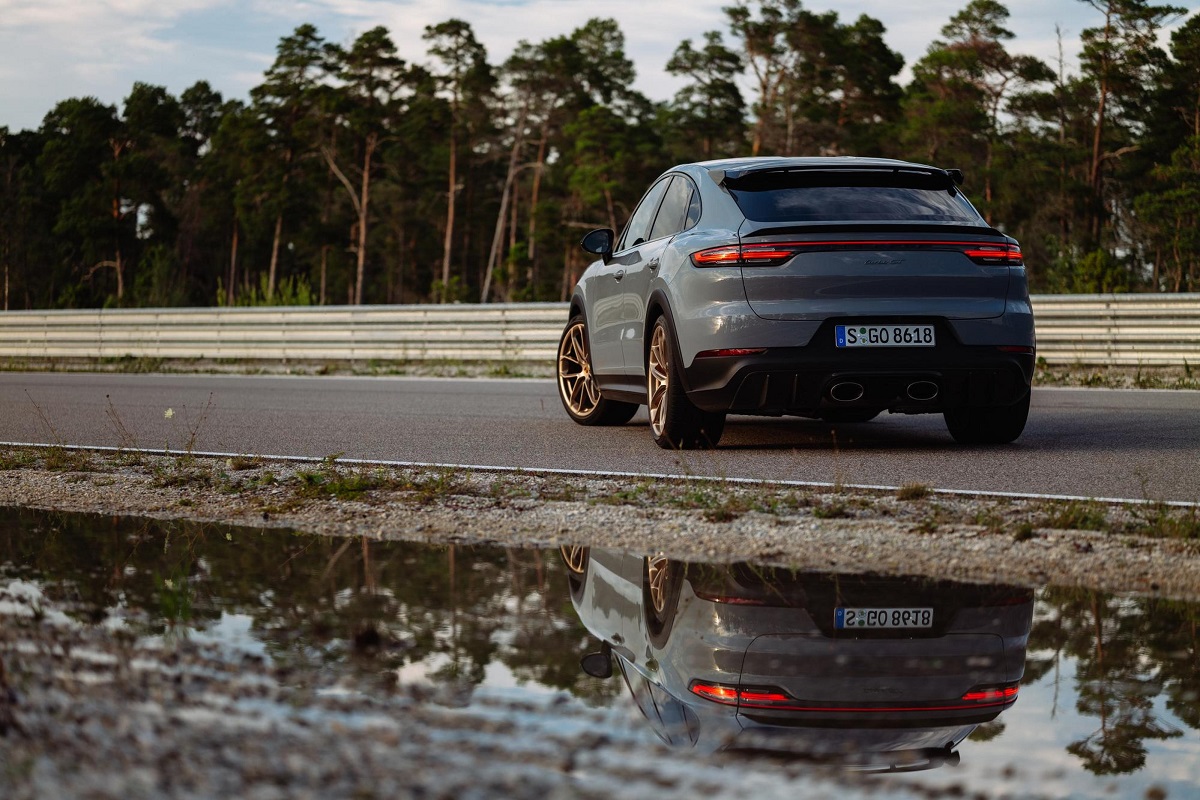 Porsche Cayenne EV