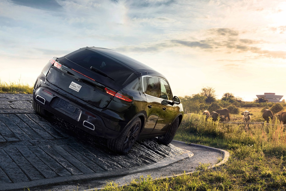 Porsche Macan EV