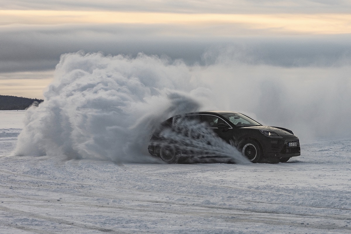 Porsche Macan EV