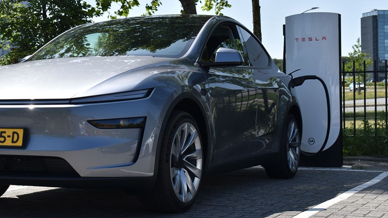 Tesla Model Y Standard RWD — populaire elektrische leaseauto met snelle laadprestaties