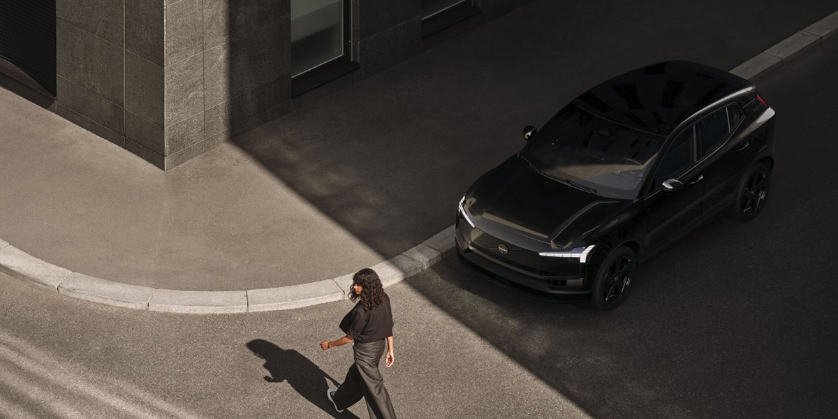 Volvo EX30 Black Edition - ActivLease