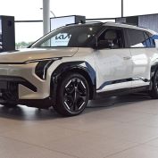 Kia-EV3-zijkant-ActivLease