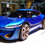 Quantino autosalon Genève 2016 operational lease