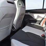 Skoda-elroq-achterin-activlease