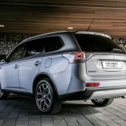 Outlander Hybride X-Line achterzijde Outlander Hybride X-Line achterzijde