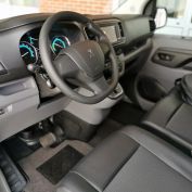peugeot-e-expert-interieur-activlease1
