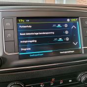 peugeot-e-expert-touchscreen-activlease