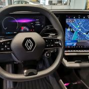 renault-megane-etech-interieur-activlease1