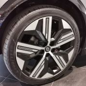 renault-megane-ev-preview-activlease3