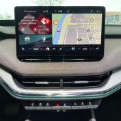 skoda-enyaq-touchscreen1-activlease