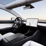 Tesla Model 3 zwart en wit interieur