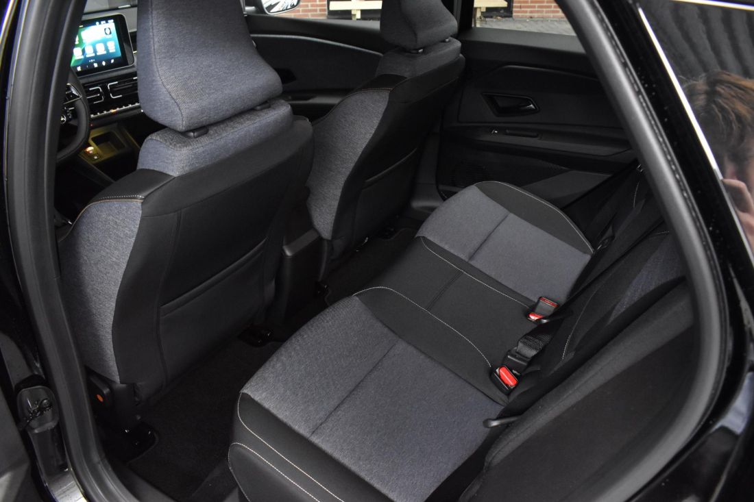 renault-5-comfort-range-techno-zwart-shortlease-activlease