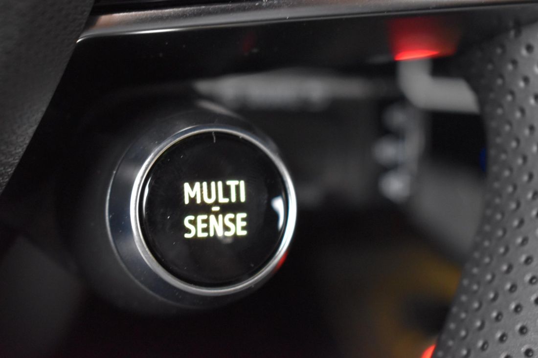 renault-5-comfort-range-techno-zwart-shortlease-activlease