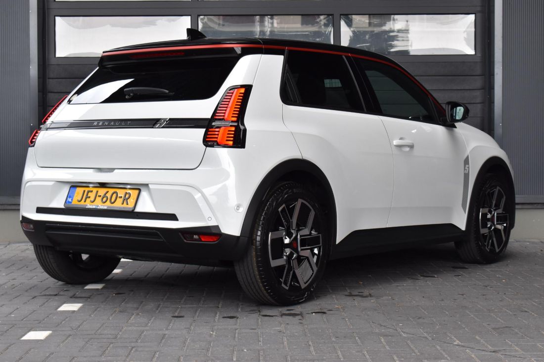 renault-5-comfort-range-techno-wit-shortlease-activlease renault-5-comfort-range-techno-wit-shortlease-activlease