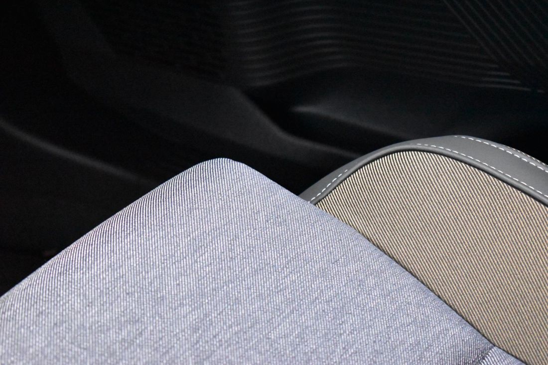 renault-5-comfort-range-techno-wit-shortlease-activlease renault-5-comfort-range-techno-wit-shortlease-activlease