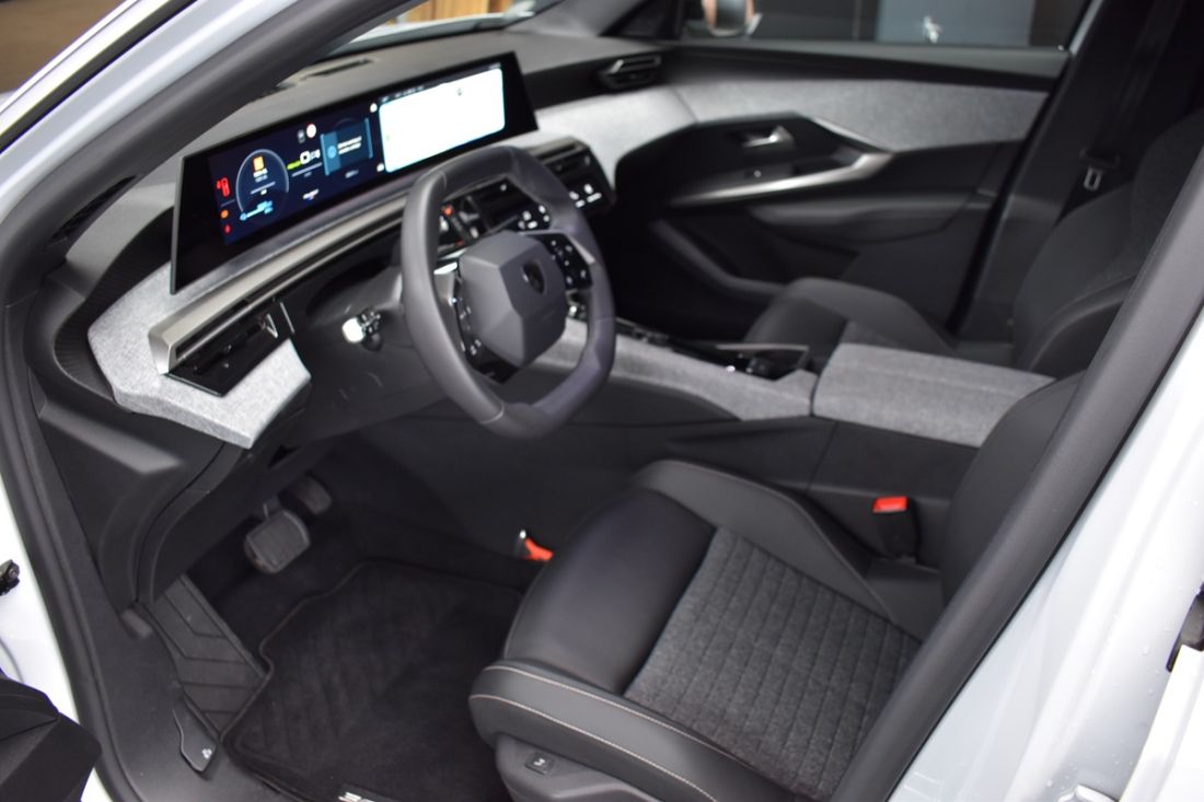 peugeot-e-3008-wit-shortlease-activlease