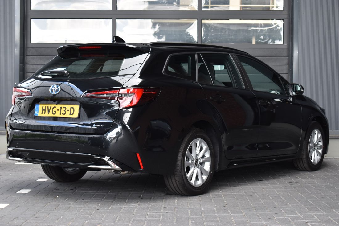 toyota-corolla-touring-sports-shortlease-activlease