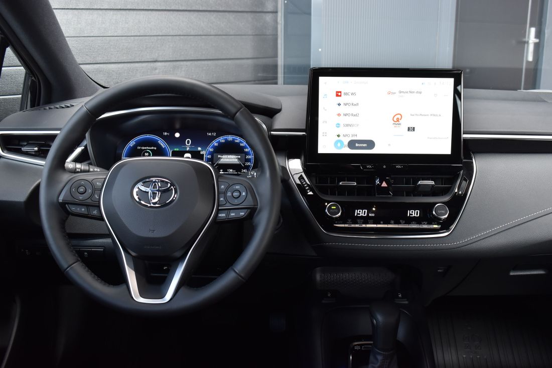 toyota-corolla-touring-sports-shortlease-activlease