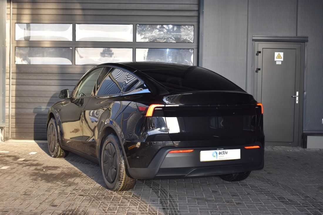 tesla-model-y-standard-shortlease-activlease