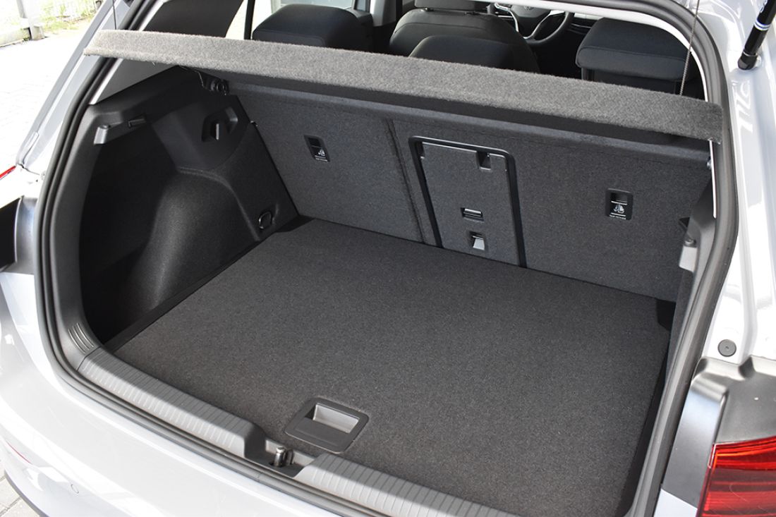 volkswagen-golf-10-etsi-110pk-life-grey