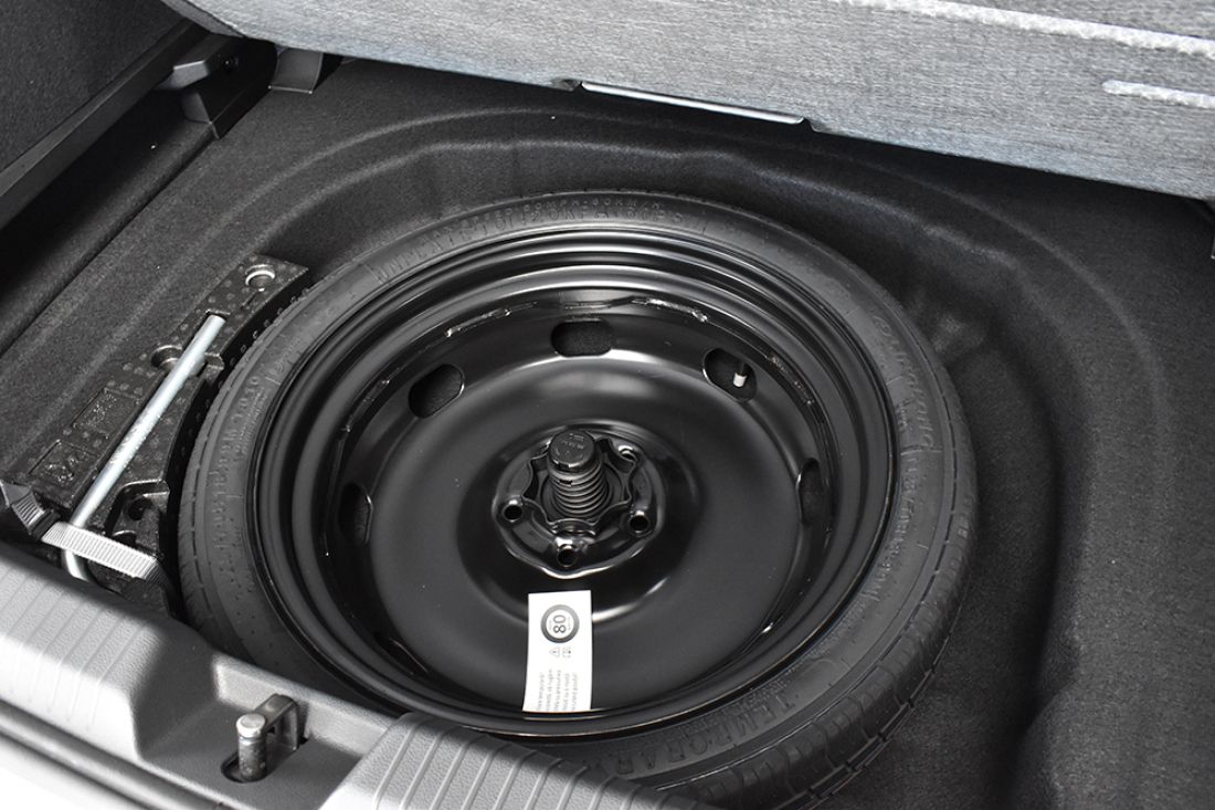 volkswagen-golf-10-etsi-110pk-life-grey volkswagen-golf-10-etsi-110pk-life-grey