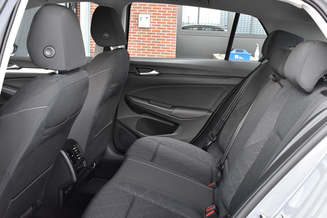 Volkswagen Golf 1.0 eTSI 110pk Life DSG-7