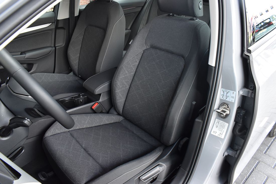 Volkswagen Golf 1.0 eTSI 110pk Life DSG-7