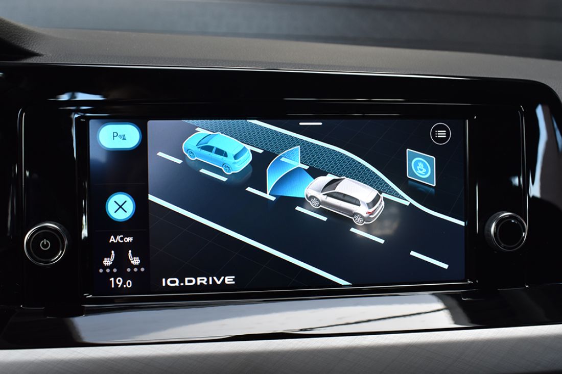 volkswagen-golf-10-etsi-110pk-life-grey