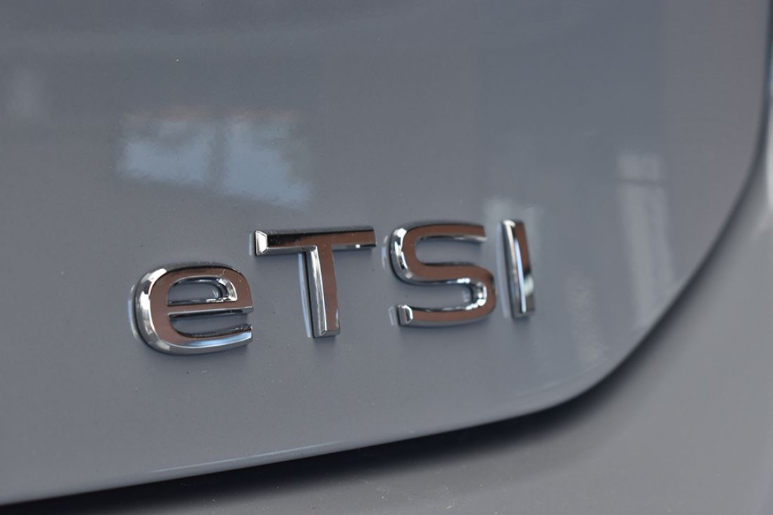 Volkswagen Golf 1.0 eTSI 110pk Life DSG-7