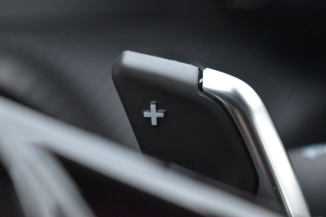 peugeot-208-allure-hybrid-gris-artense-shortlease-activlease peugeot-208-allure-hybrid-gris-artense-shortlease-activlease