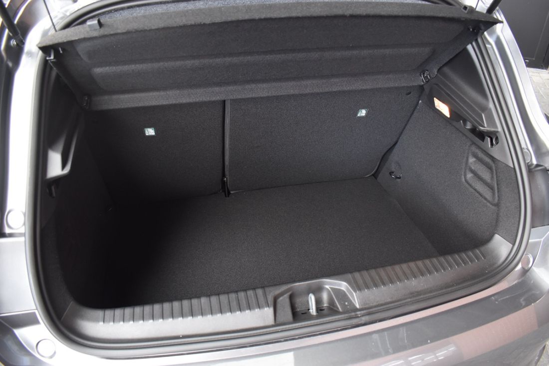 renault-clio-hybrid-techno-rafale-shortlease