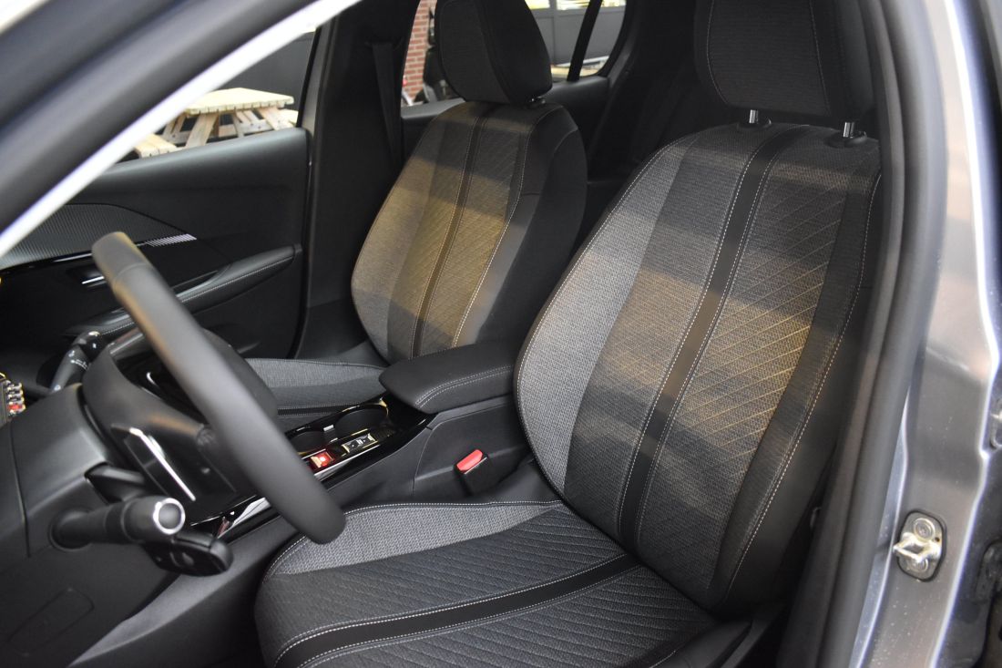 peugeot-208-allure-hybrid-gris-artense-shortlease-activlease peugeot-208-allure-hybrid-gris-artense-shortlease-activlease