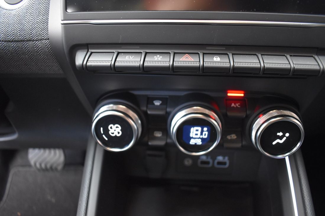renault-clio-hybrid-techno-rafale-shortlease