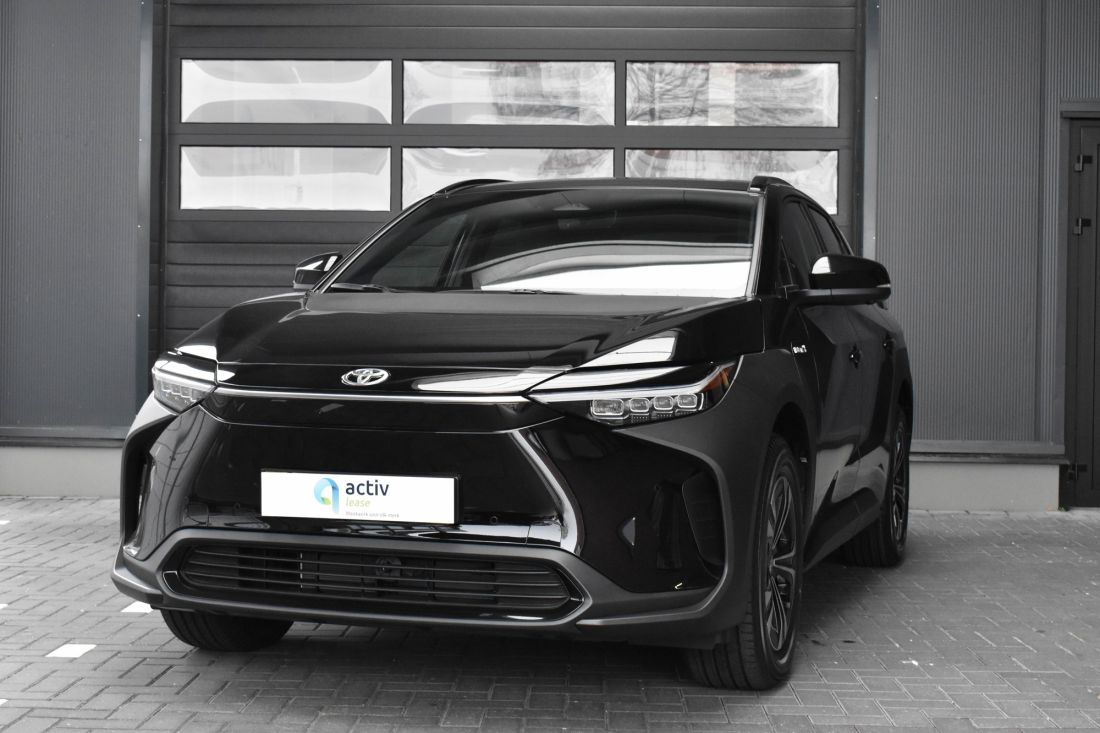 toyota-bz4x-dynamic-shortlease-zwart-activlease