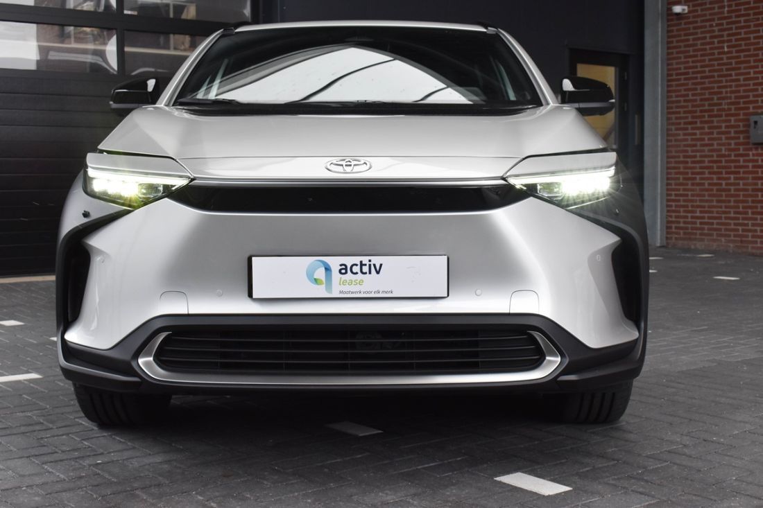 toyota-bz4x-premium-shortlease-zilver-activlease toyota-bz4x-premium-shortlease-zilver-activlease