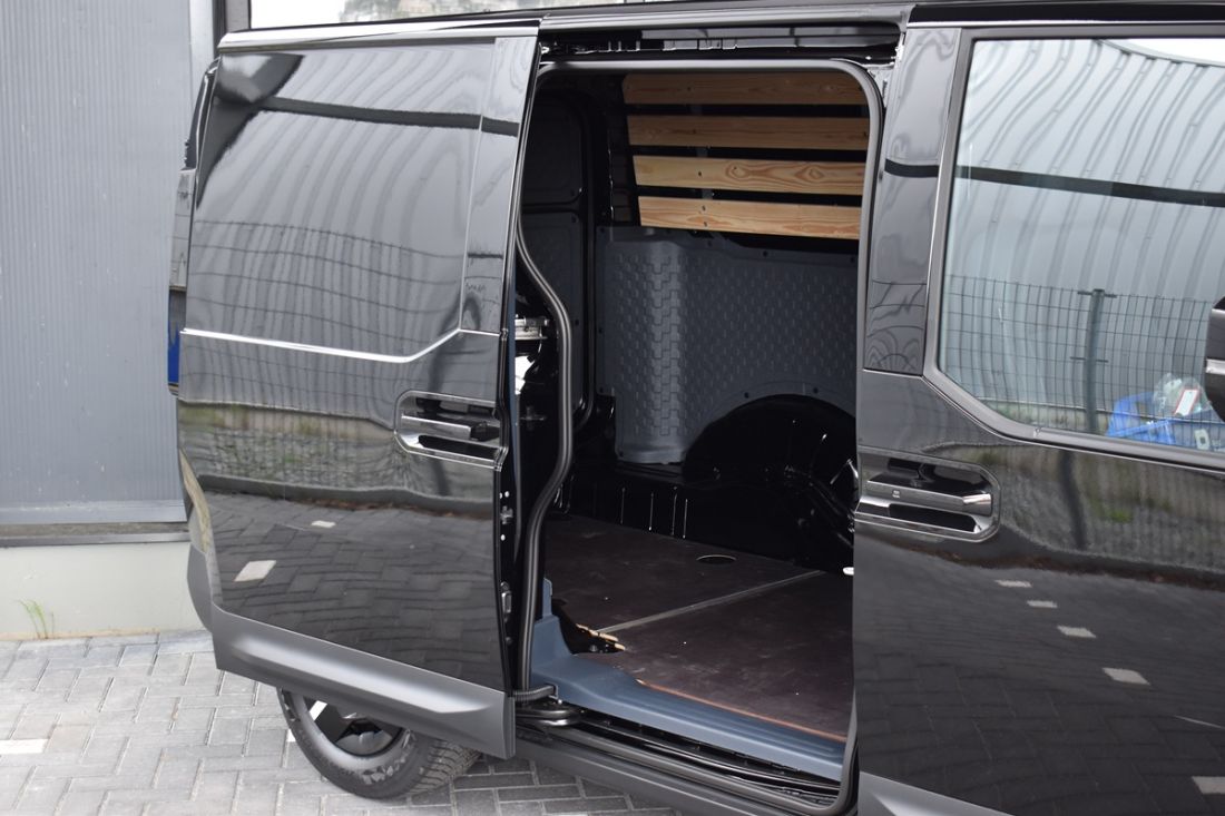 kia-pv5-cargo-shortlease-activlease