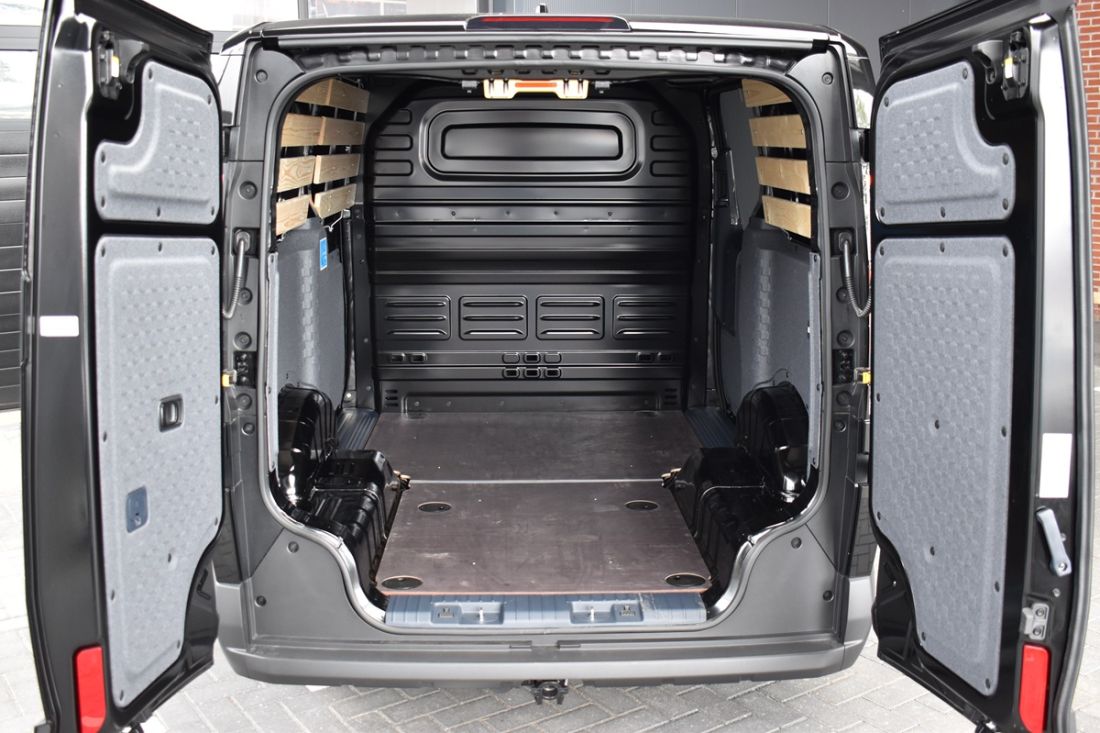 kia-pv5-cargo-shortlease-activlease kia-pv5-cargo-shortlease-activlease