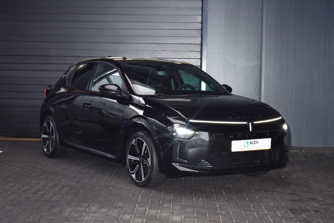 lancia-ypsilon-shortlease-zwart-activlease lancia-ypsilon-shortlease-zwart-activlease