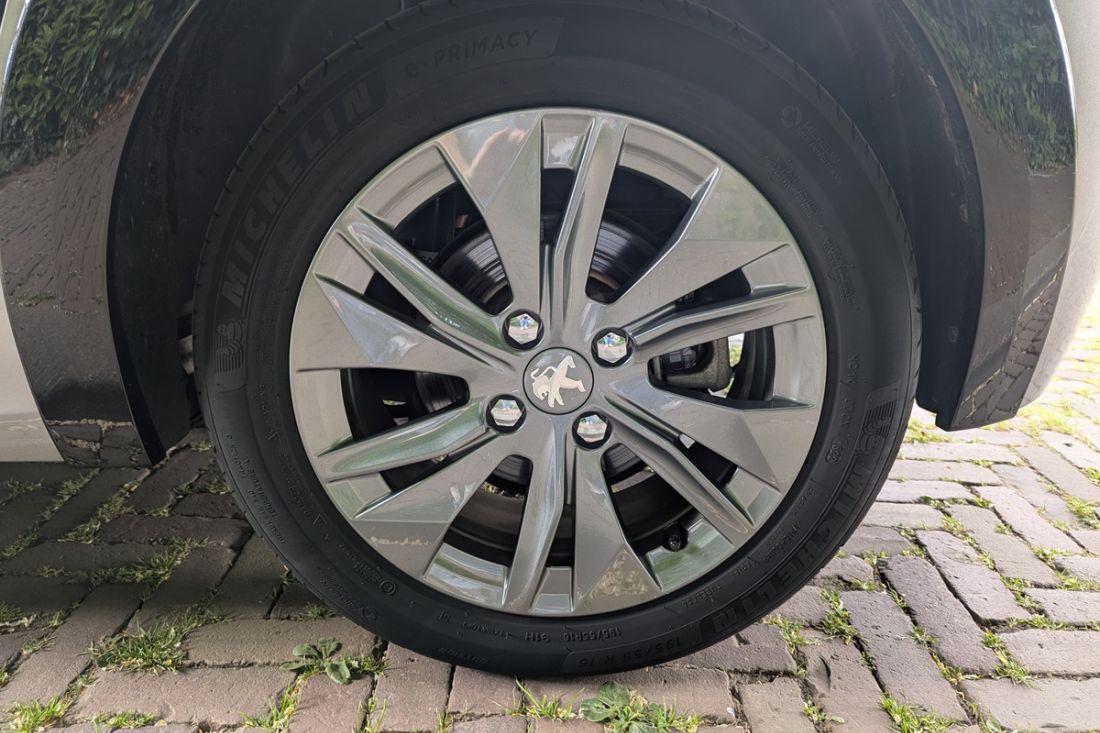 peugeot-e-208-allure-pack-voorraad-activlease