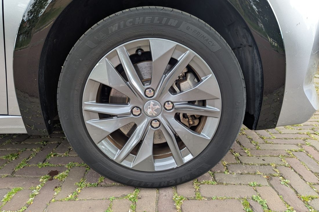 peugeot-e-208-allure-pack-voorraad-activlease