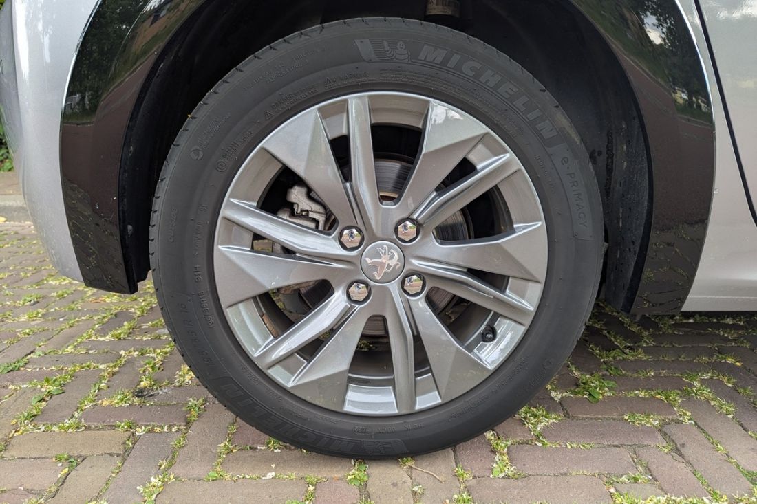 peugeot-e-208-allure-pack-voorraad-activlease