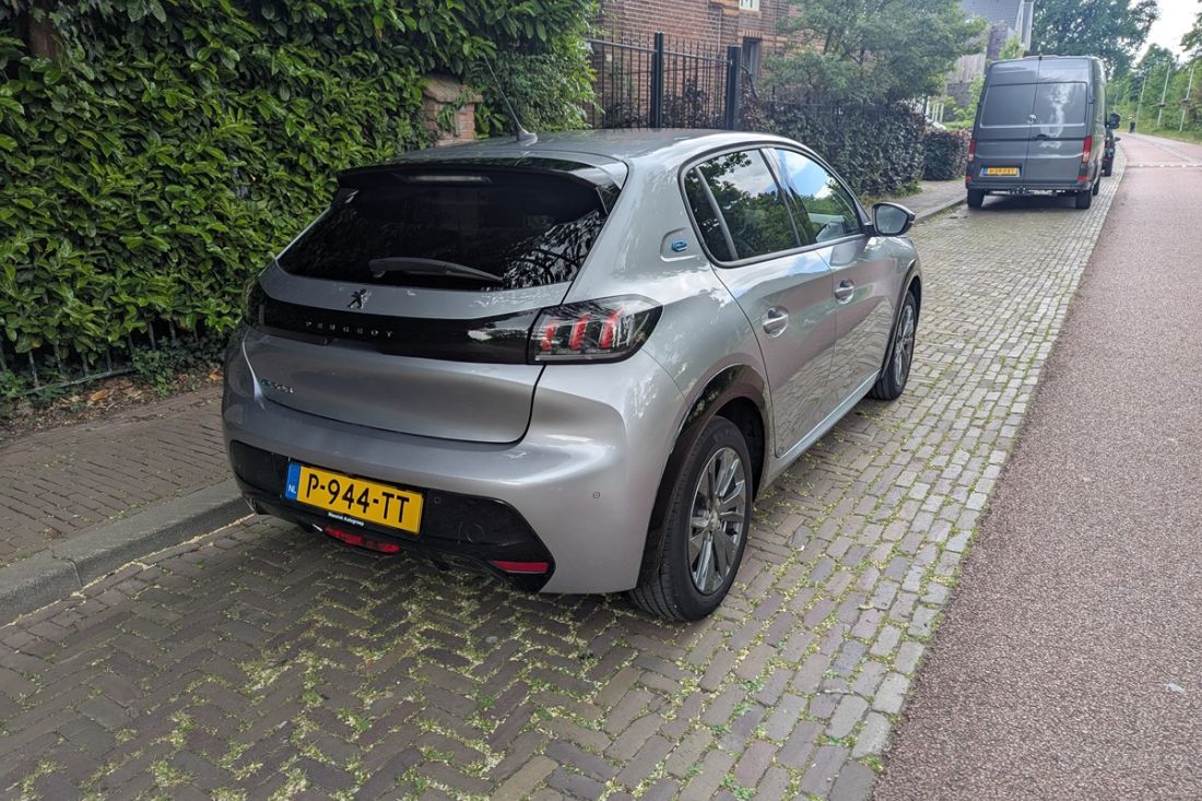 peugeot-e-208-allure-pack-voorraad-activlease