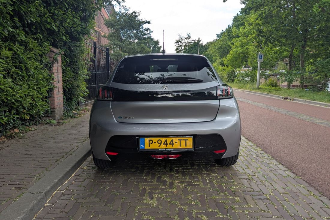 peugeot-e-208-allure-pack-voorraad-activlease