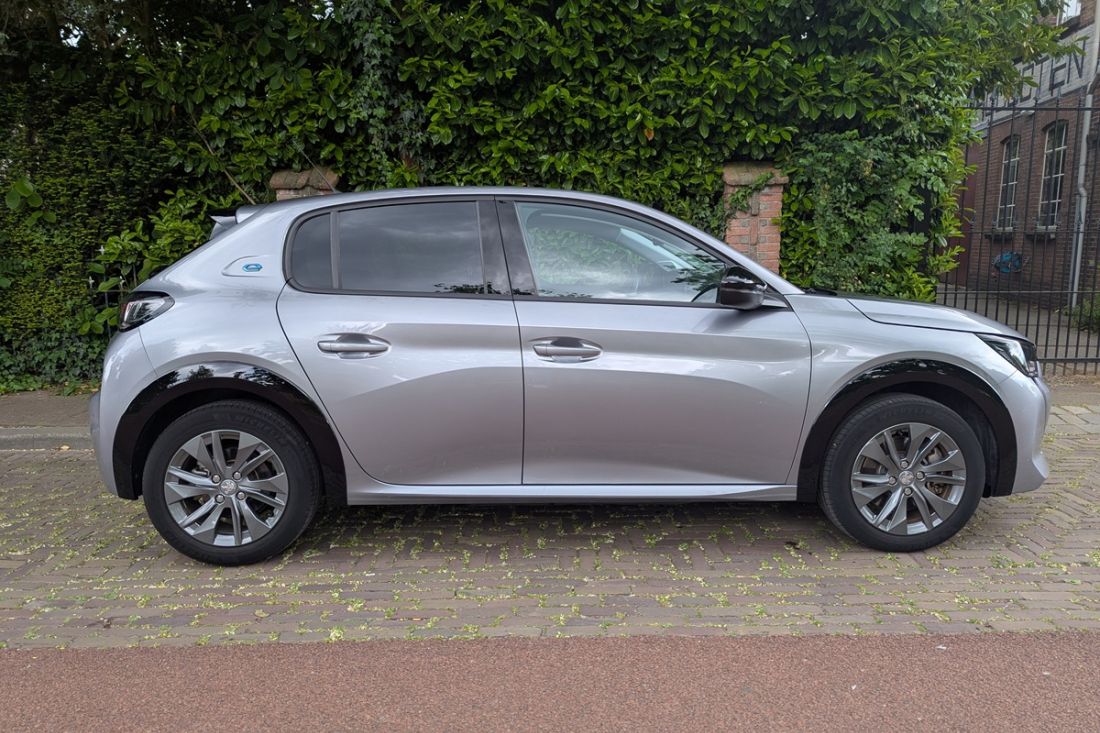 peugeot-e-208-allure-pack-voorraad-activlease